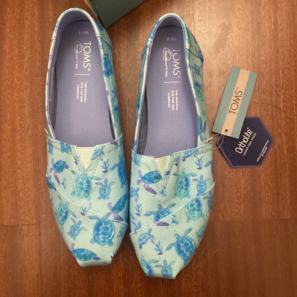 New Toms Alphargata turtles size 8.5